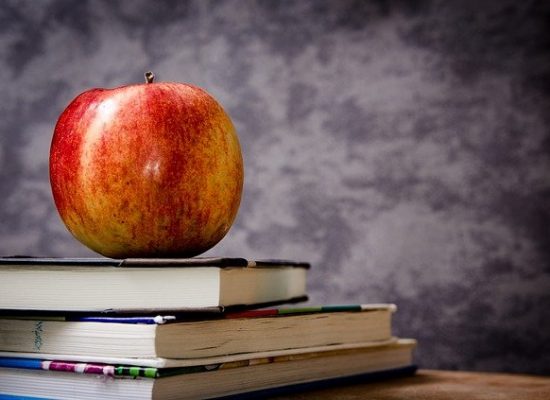 apple-256261_640